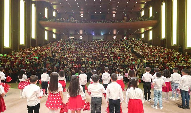 Çocuklar 23 Nisan'ı Şahinbey'de kutladı