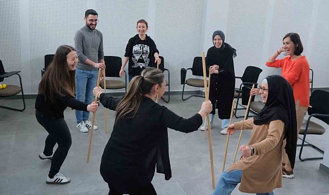 Çocuklar ve gençlere özgüven aşılandı