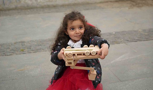 Çocuklara 23 Nisan sürprizi: Sepetli araçlar 23 Nisan'da oyuncağa dönüştü