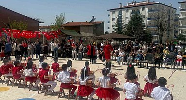 Çocuklara üniversitelilerden eğlenceli bayram etkinliği