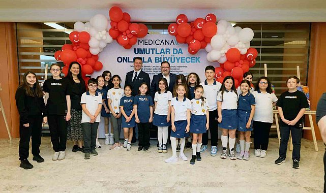 Çocukların Atatürk sevgisi tuvale yansıdı