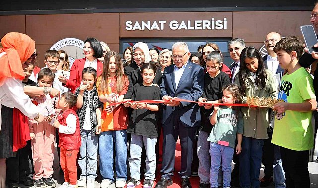 Çocukların sanatla buluştuğu sergi açıldı