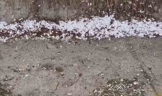 Çorum'da ceviz büyüklüğünde dolu yağdı