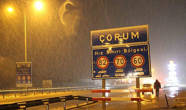 Çorum'da Nisan karı: Ekipler yollarda teyakkuza geçti