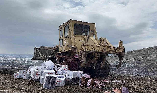 Çorum'da tarihi geçmiş 4 bin 200 şişe şalgam imha edildi