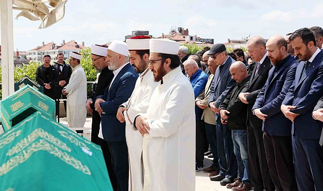 Cumhurbaşkanı Erdoğan, Arapça öğretmeni Ahmet Karaman'ın cenaze namazına katıldı