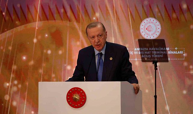 Cumhurbaşkanı Erdoğan: "Batı karşısında eğilip bükülenler, el pençe divan duranlar bizim bu dik duruşumuzu anlayamaz"