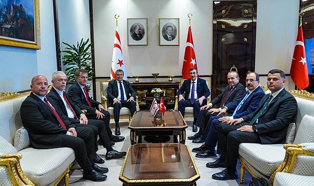 Cumhurbaşkanı Yardımcısı Yılmaz, KKTC Başbakanı Ünal Üstel ile bir araya geldi