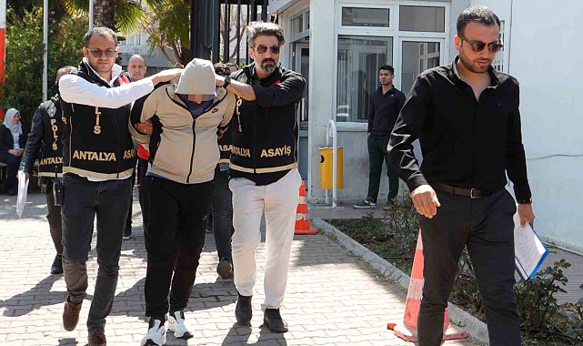 Darp edip evin içine taşıdıkları adam ölü bulundu