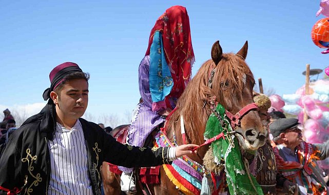 Davullar çaldı, keşkekler dövüldü, Burdur'da Yörük Şenliği coşkusu yaşandı