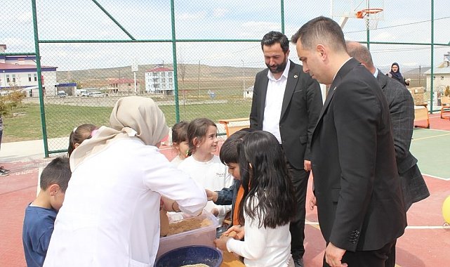 Demirözü'nde çim adamı etkinliği