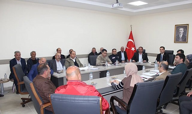 Demirözü'nde su üzerine toplantı