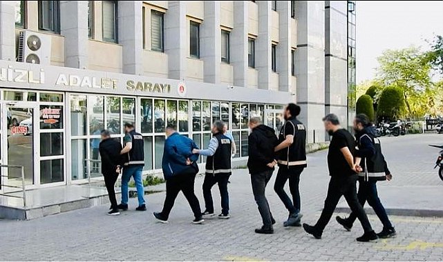 Denizli'de kredi kartı komisyoncularına operasyon düzenlendi