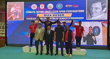 Denizlili güreşçi Türkiye şampiyonu oldu