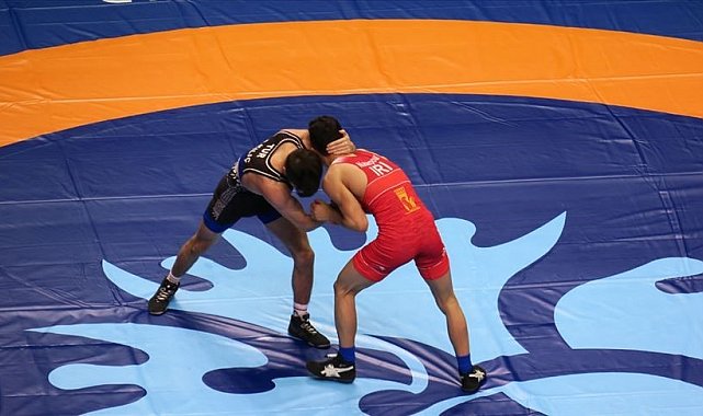 Denizlili Kaan Emirhan güreşte dünya ikincisi oldu