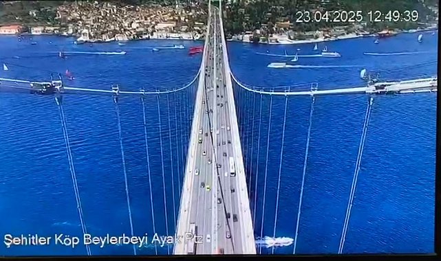 Deprem anı 15 Temmuz Şehitler Köprüsü'nün kamerasına yansıdı