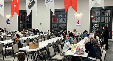 Deprem sonrası Sancaktepe Belediyesi vatandaşları yalnız bırakmadı