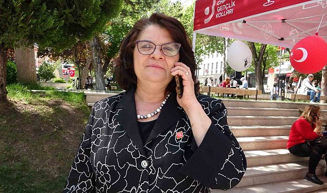 Deprem sonrası yakınlarına ulaşamayanlar panik yaşadı