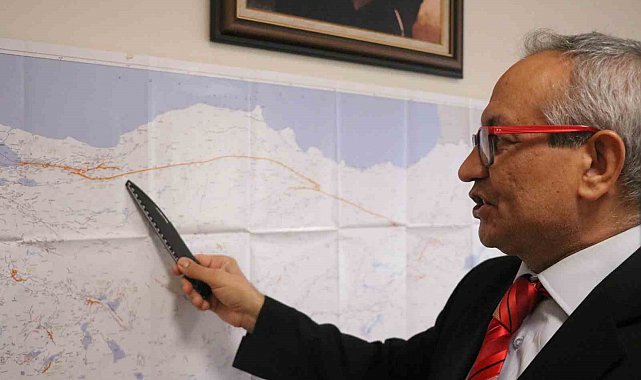 Deprem uzmanı Ateş: "250-300 yıl gibi süreçte deprem beklenmiyor"