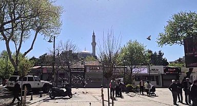 Depremin ardından camiden anons yapıldı