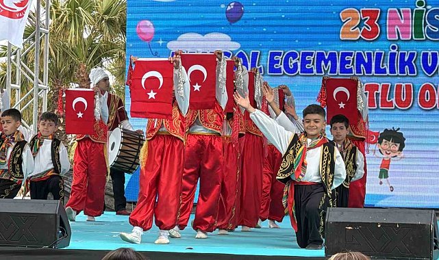Depremin yaralarının sarıldığı Hatay'da 23 Nisan coşkusu