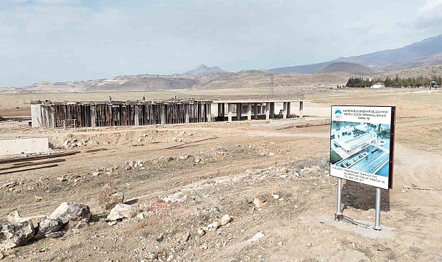 Develi'nin giriş kapısı olacak yeni otobüs terminali inşaatı hızla yükseliyor