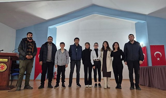 Dicle Karagömü Ortaokulu öğrencisinin başarısı okulunu gururlandırdı