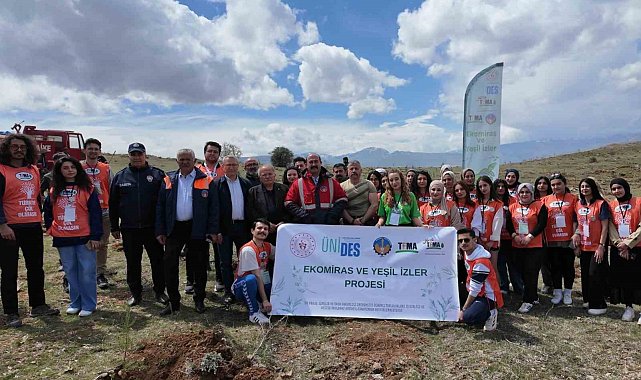 Divriği'de gençlerden 'yeşil izler'