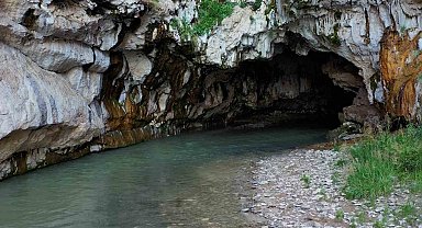 Diyadin'de Kudret Köprüsü manzarasıyla hayran bırakıyor