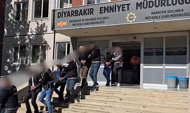 Diyarbakır merkezli uyuşturucu operasyonlarında 29 şüpheli tutuklandı