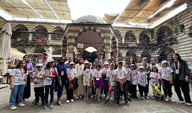 Diyarbakır'da 23 ilkokulun öğrencisine tarihi yerlere gezi düzenlendi