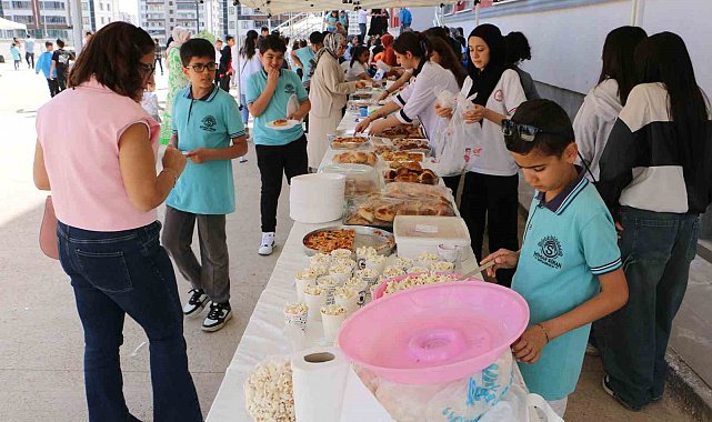 Diyarbakır'da Filistinli çocuklara destek için yardım kampanyası düzenlendi
