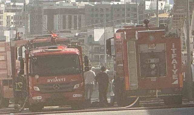 Diyarbakır'da kozmetik fabrikasında yangın