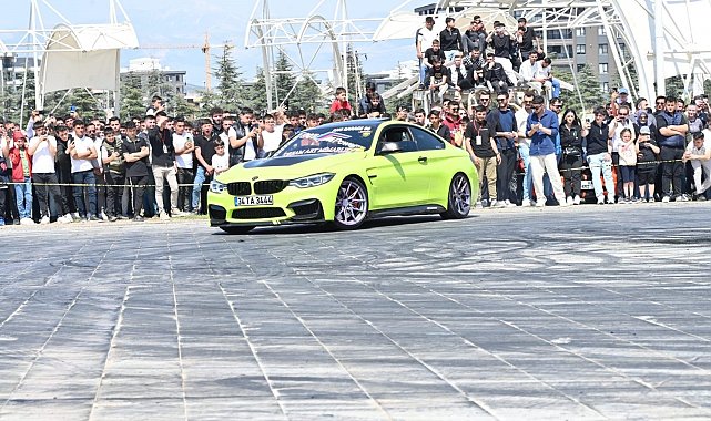 DMD kas hastası Görkem Efe'nin spor arabayla drift hayali gerçek oldu