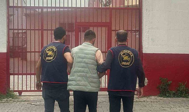 Dolandırıcılık suçundan aranan şahıs Efeler'de yakalandı