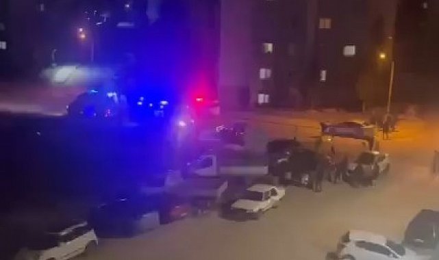 Dört aracın karıştığı zincirleme kazada maddi hasar oluştu