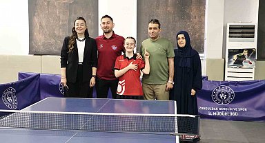 Down Sendromlu Zeynep, raketiyle engelleri aştı