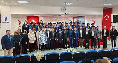 DPÜ'de "Kadın Üniversitesi" mezuniyet coşkusu