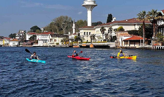 Dublin'den İstanbul'a kanoyla geldiler: Kanserli çocuklar için 7 ay süren zorlu yolculuk tamamlandı