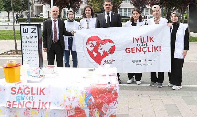 Düzce'de sağlıkçılar sokağa indi