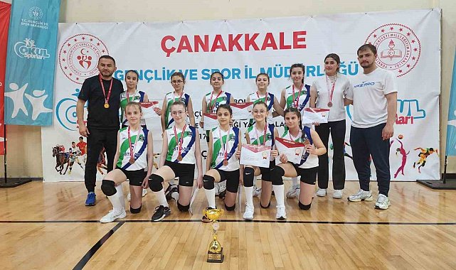 Düzceli voleybolcu kızlar tarih yazdı