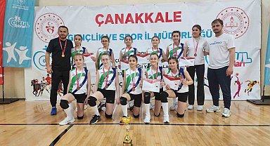 Düzceli voleybolcu kızlar tarih yazdı
