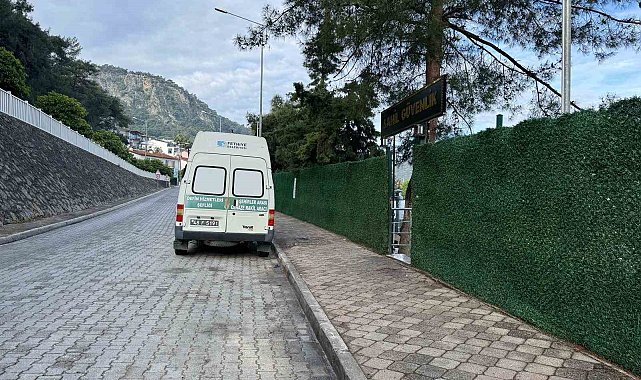 Düzensiz göçmenlerin bulunduğu bot kaza yaptı: 2 ölü