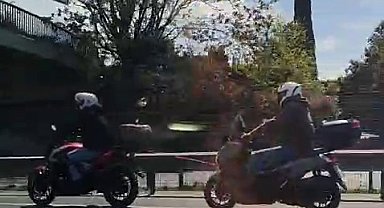 E-5'te tehlikeli yolculuk: Arızalanan motosikleti iple çekti