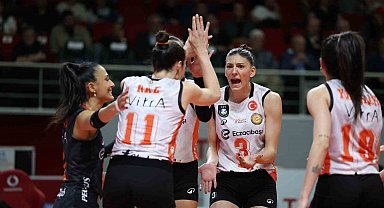 Eczacıbaşı Dynavit, ligi üçüncü sırada tamamladı