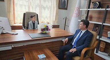 Edremit'te beklenen müdür koltuğuna oturdu