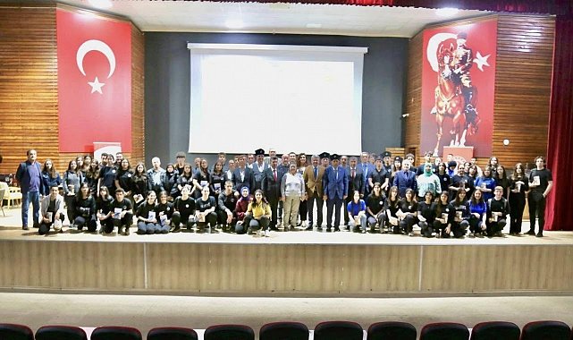 Edremit'te "Okur-Yazar Buluşması"nın üçüncüsü gerçekleştirildi