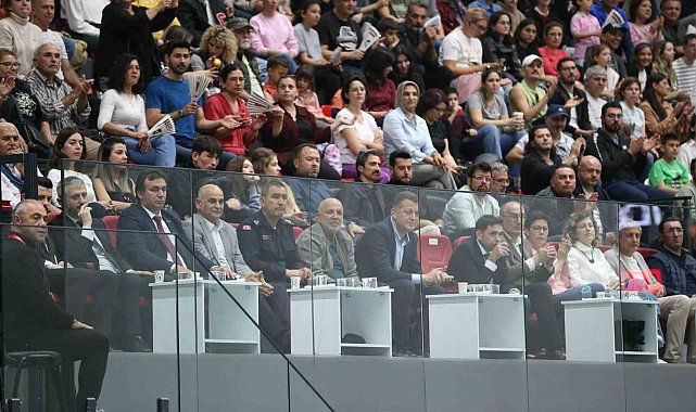 Efeler Ligi play-off: Alanya Belediyespor: 3 - Halkbank: 0