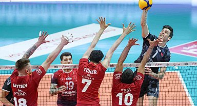 Efeler Ligi'nde şampiyon Ziraat Bankkart