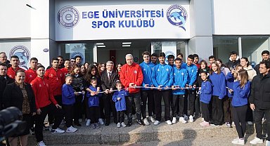 Ege Üniversitesi Spor Kulübü, sualtı ragbisi ile göz kamaştırıyor